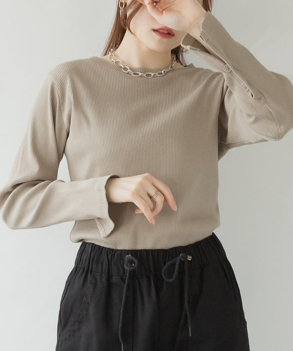 {"color":"\u30b0\u30ec\u30fc\u30d9\u30fc\u30b8\u30e5","info":"model\uff1aH167cm size\uff1aM"}