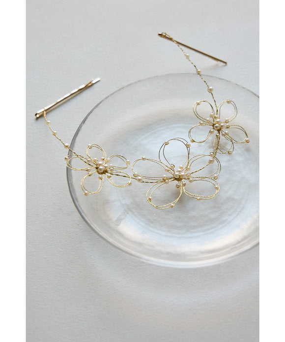 {"color":"\u30b4\u30fc\u30eb\u30c9","info":""}