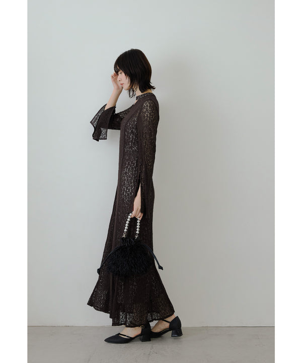 {"color":"\u30d6\u30e9\u30a6\u30f3","info":"model\uff1aH166cm size\uff1aM"}
