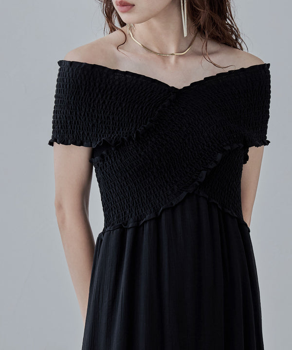 {"color":"\u30d6\u30e9\u30c3\u30af","info":"model\uff1aH166cm size\uff1aF"}