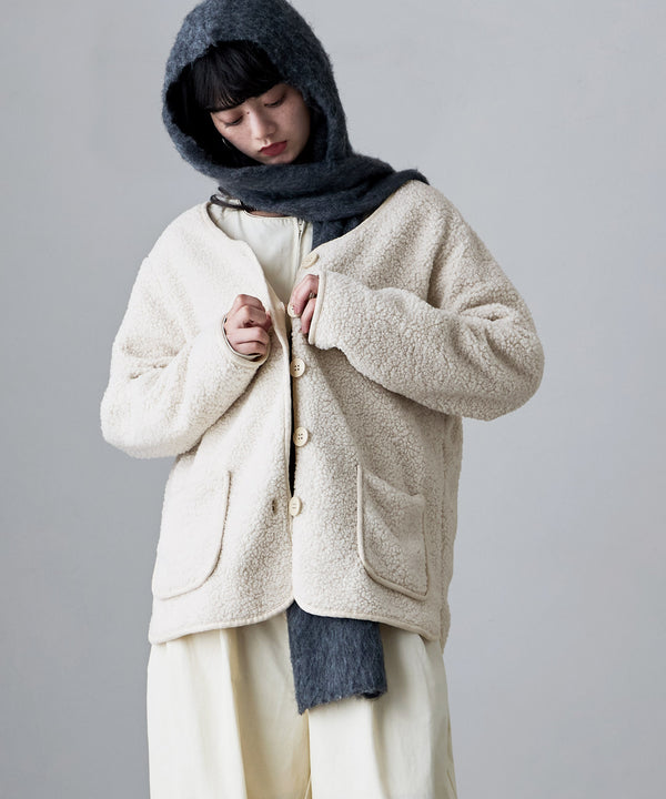 {"color":"\u30aa\u30d5\u30db\u30ef\u30a4\u30c8","info":"model\uff1aH163cm size\uff1aM-L"}