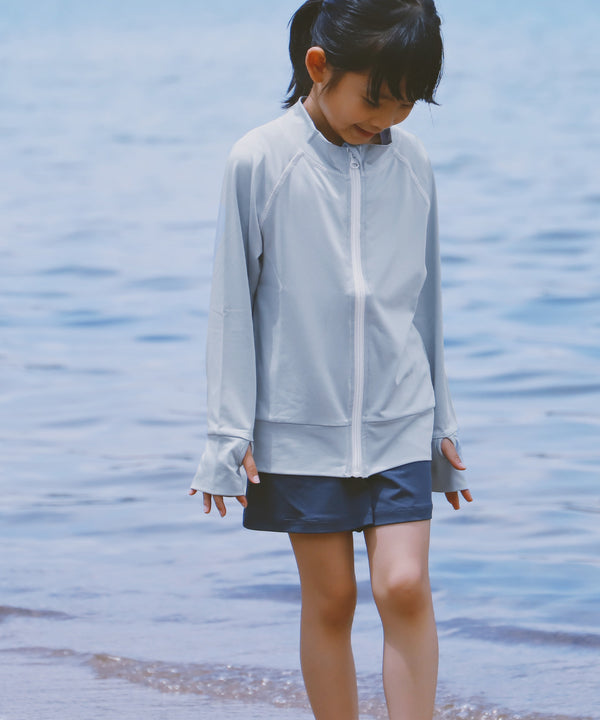 {"color":"\u30b0\u30ec\u30fc\u00d7\u30db\u30ef\u30a4\u30c8","info":""}