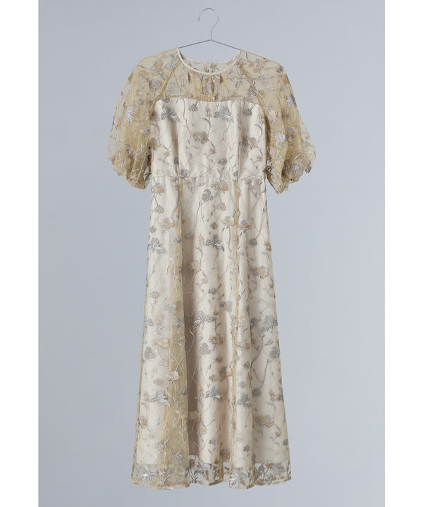 {"color":"\u30a4\u30a8\u30ed\u30fc","info":""}