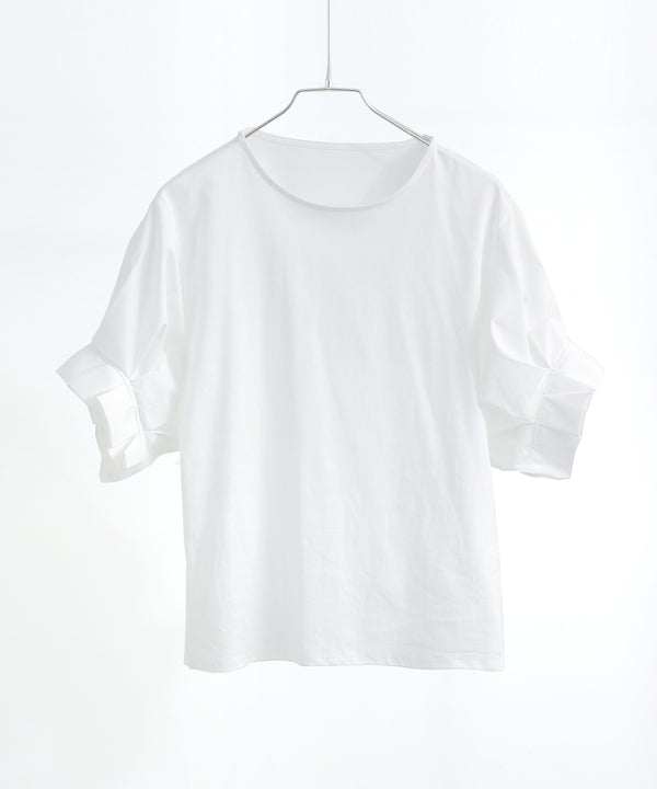 {"color":"\u30aa\u30d5\u30db\u30ef\u30a4\u30c8","info":""}