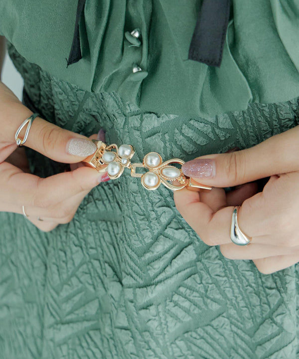 {"color":"\u30d6\u30e9\u30c3\u30af","info":""}