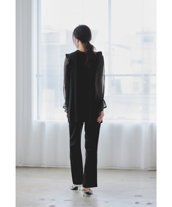 {"color":"\u30d6\u30e9\u30c3\u30af","info":"model\uff1aH165cm size\uff1aM"}