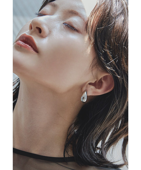 {"color":"\u30b7\u30eb\u30d0\u30fc","info":""}