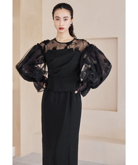 {"color":"\u30d6\u30e9\u30c3\u30af","info":"model\uff1aH165cm size\uff1aM"}