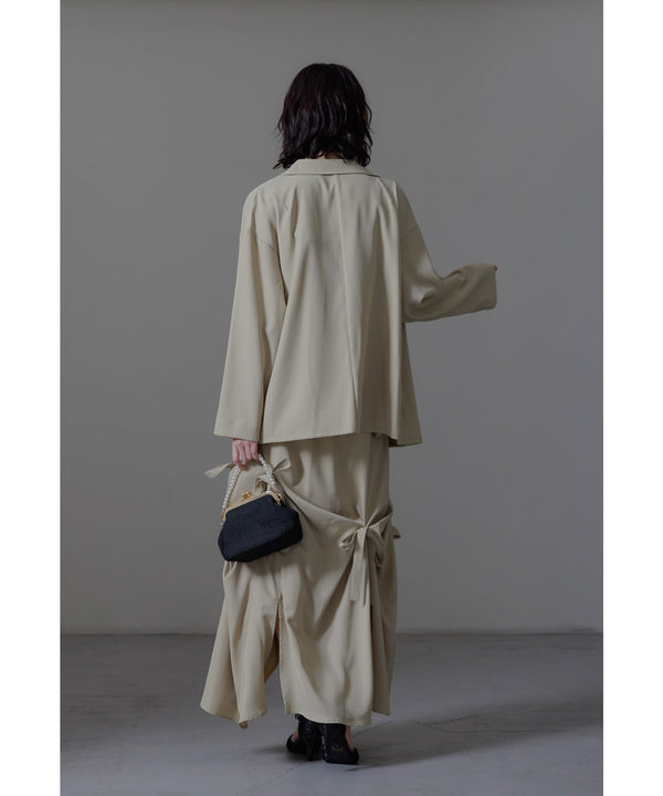 {"color":"\u30a4\u30a8\u30ed\u30fc","info":"model\uff1aH166cm size\uff1aM"}