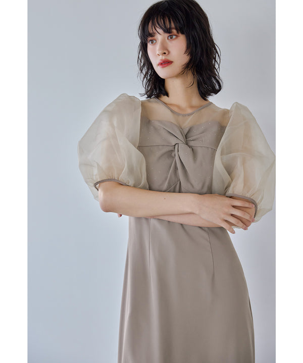 {"color":"\u30b0\u30ec\u30fc\u30b8\u30e5","info":"model\uff1aH166cm size\uff1aM"}