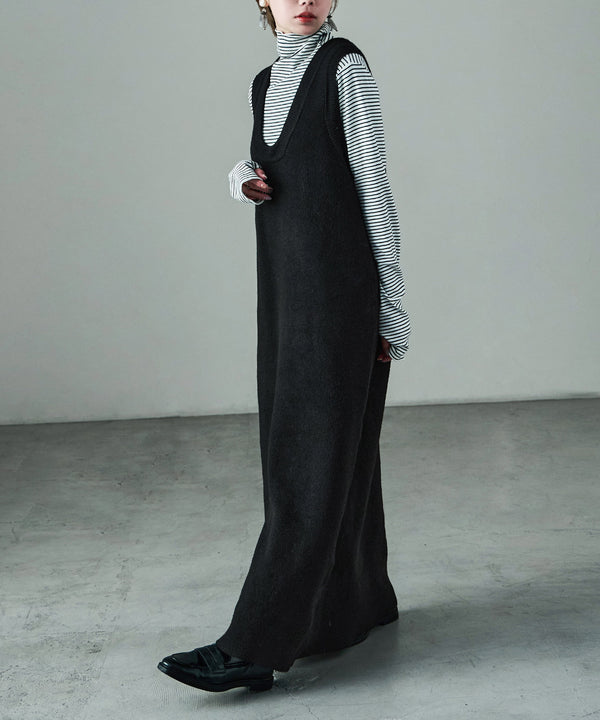 {"color":"\u30d6\u30e9\u30c3\u30af","info":"model\uff1aH158cm size\uff1aM"}