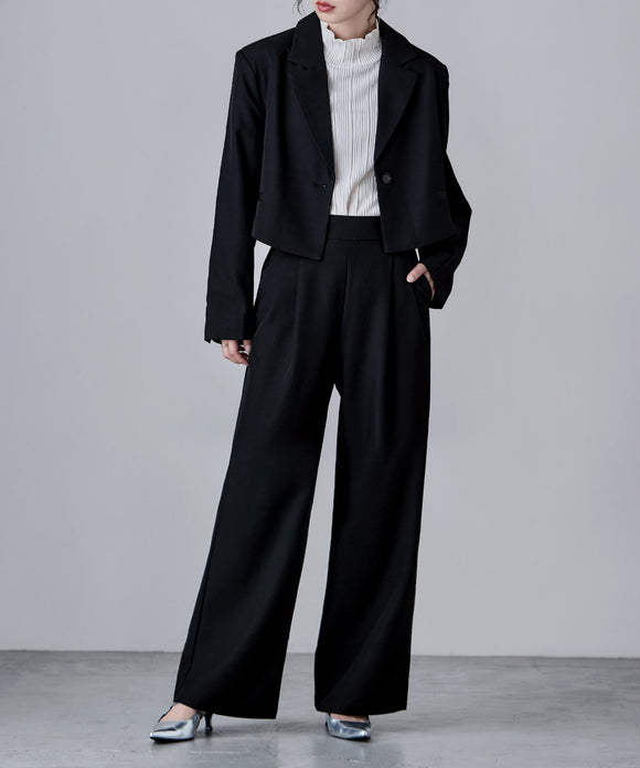 {"color":"\u30d6\u30e9\u30c3\u30af","info":"model\uff1aH166cm size\uff1aM"}