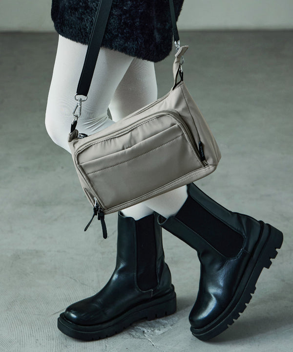 {"color":"\u30b0\u30ec\u30fc","info":""}