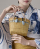 {"color":"\u30e9\u30a4\u30c8\u30d6\u30eb\u30fc","info":""}