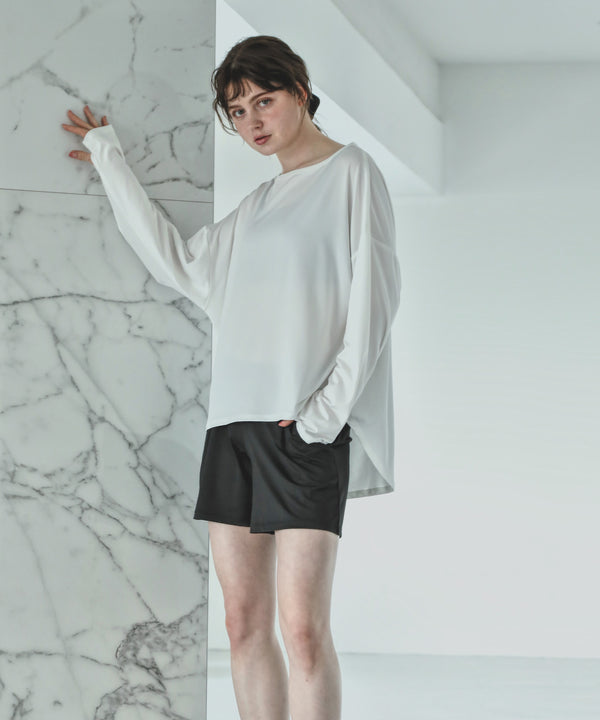 {"color":"\u30aa\u30d5\u30db\u30ef\u30a4\u30c8\u00d7\u30d6\u30e9\u30c3\u30af","info":"model\uff1aH166cm size\uff1aM-L"}