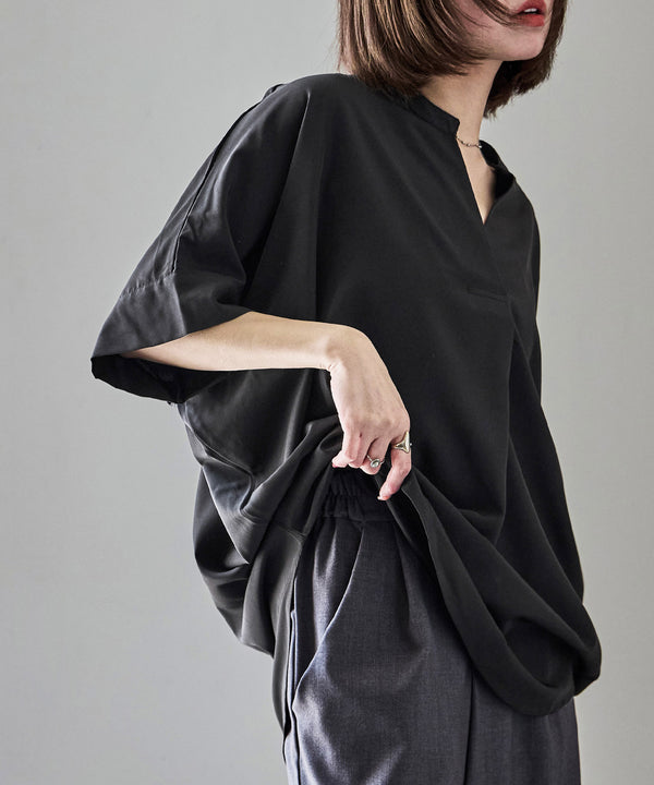 {"color":"\u30d6\u30e9\u30c3\u30af","info":"model\uff1aH158cm size\uff1aM"}