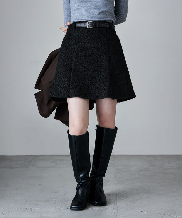 {"color":"\u30d6\u30e9\u30c3\u30af","info":"model\uff1aH163cm size\uff1aF"}