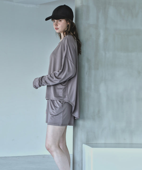 {"color":"\u30e2\u30ab","info":"model\uff1aH166cm size\uff1aM-L"}