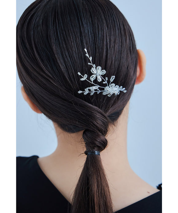 {"color":"\u30b7\u30eb\u30d0\u30fc","info":""}