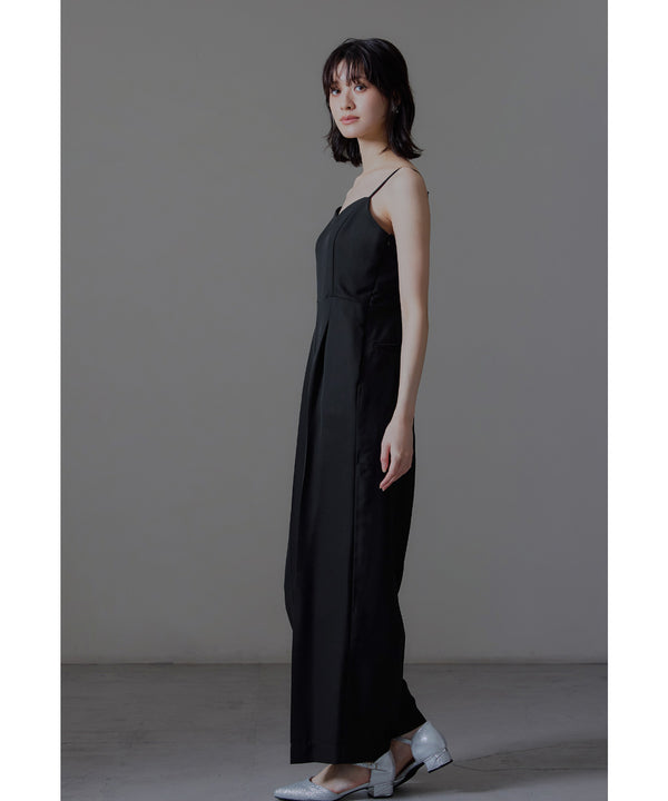 {"color":"\u30d6\u30e9\u30c3\u30af","info":"model\uff1aH166cm size\uff1aM"}