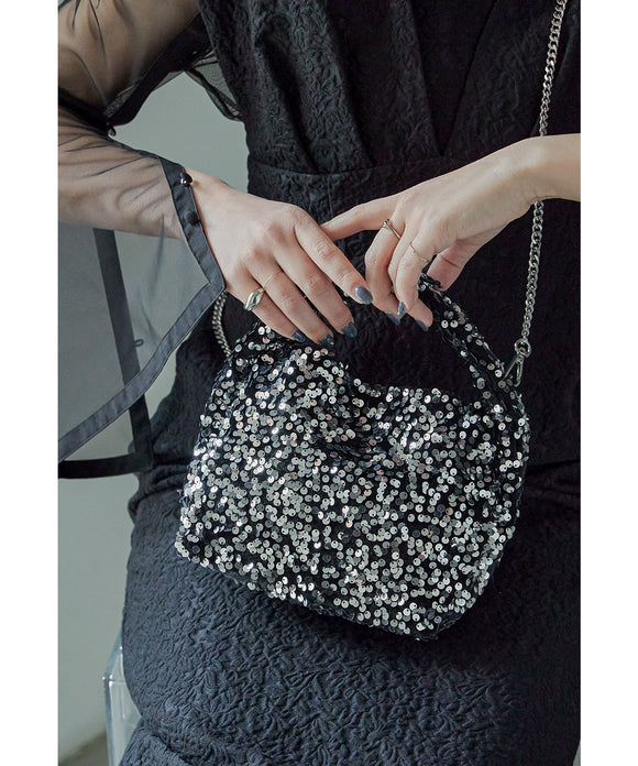 {"color":"\u30b7\u30eb\u30d0\u30fc","info":""}