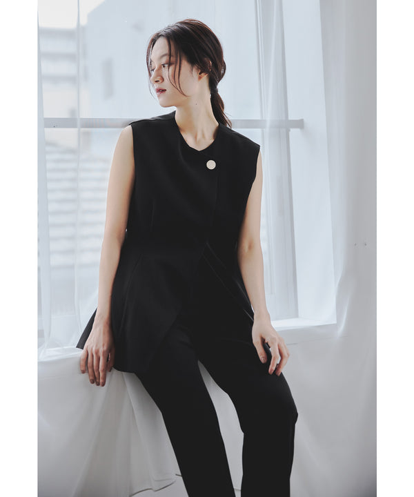 {"color":"\u30d6\u30e9\u30c3\u30af","info":"model\uff1aH165cm size\uff1aM"}