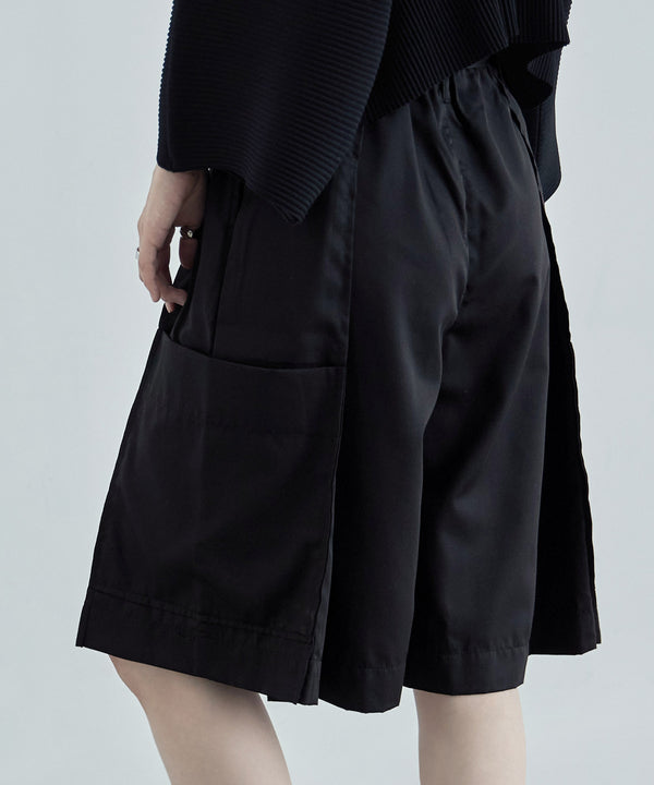 {"color":"\u30d6\u30e9\u30c3\u30af","info":"model\uff1aH170cm size\uff1aM"}