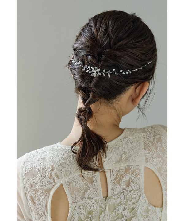 {"color":"\u30b7\u30eb\u30d0\u30fc","info":""}