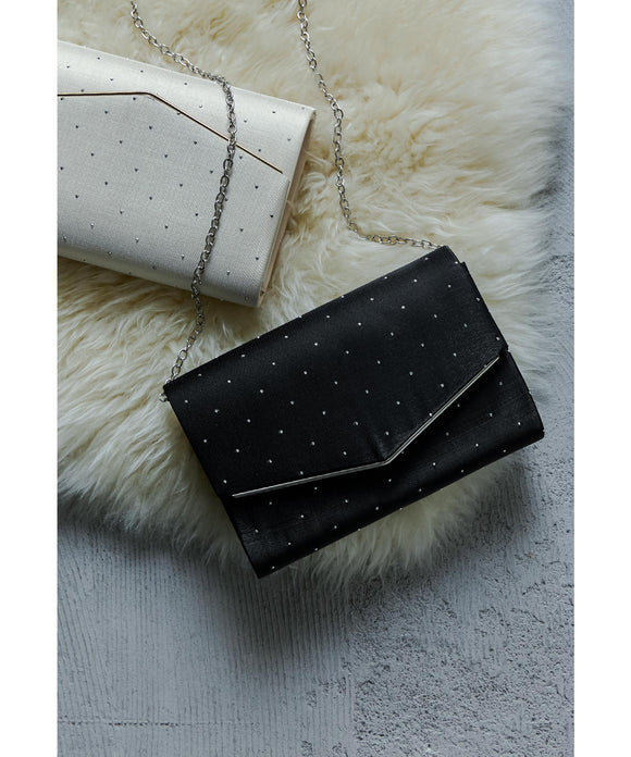 {"color":"\u30d6\u30e9\u30c3\u30af","info":""}