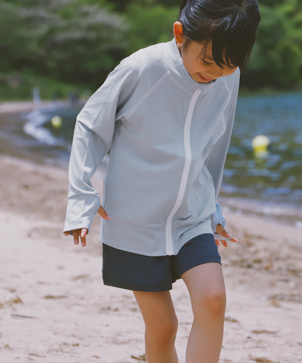 {"color":"\u30b0\u30ec\u30fc\u00d7\u30db\u30ef\u30a4\u30c8","info":""}