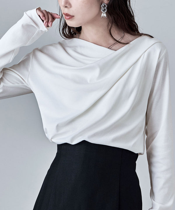 {"color":"\u30aa\u30d5\u30db\u30ef\u30a4\u30c8","info":"model\uff1aH166cm size\uff1aM"}