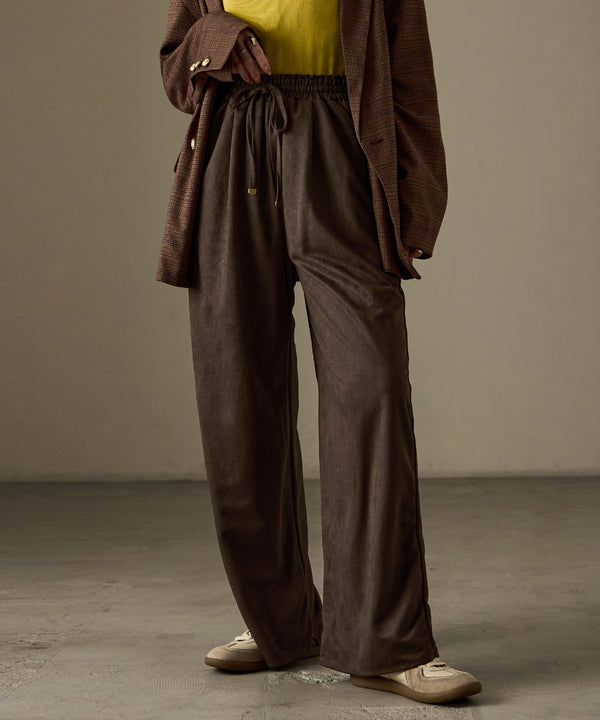 {"color":"\u30d6\u30e9\u30a6\u30f3","info":"model\uff1aH158cm size\uff1aM"}