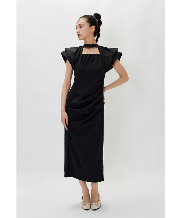 {"color":"\u30d6\u30e9\u30c3\u30af","info":"model\uff1aH165cm size\uff1aM"}