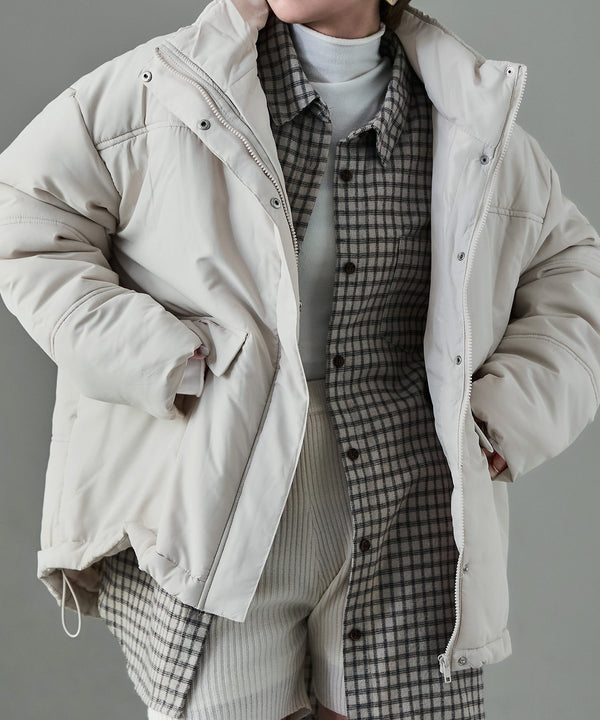 {"color":"\u30aa\u30d5\u30db\u30ef\u30a4\u30c8","info":"model\uff1aH158cm size\uff1aM"}