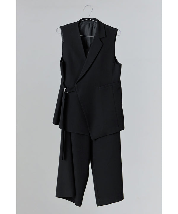 {"color":"\u30d6\u30e9\u30c3\u30af","info":""}