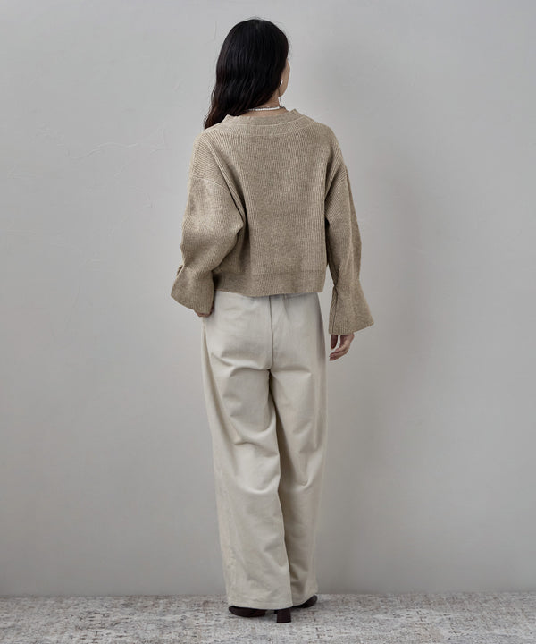 {"color":"\u30d9\u30fc\u30b8\u30e5","info":"model\uff1aH166cm size\uff1aM"}