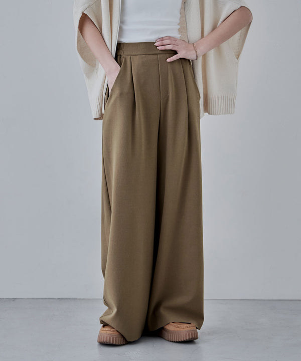 {"color":"\u30d9\u30fc\u30b8\u30e5","info":"model\uff1aH166cm size\uff1aM"}