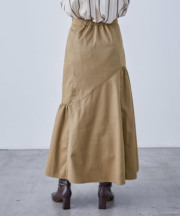 {"color":"\u30d9\u30fc\u30b8\u30e5","info":""}