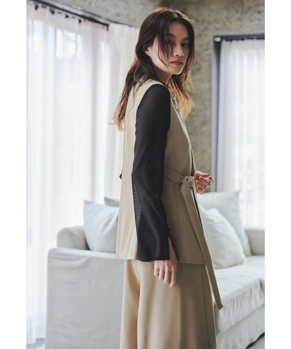 {"color":"\u30d9\u30fc\u30b8\u30e5","info":"model\uff1aH165cm size\uff1aM"}