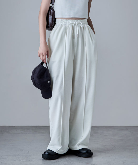 {"color":"\u30aa\u30d5\u30db\u30ef\u30a4\u30c8","info":"model\uff1aH166cm size\uff1aF"}