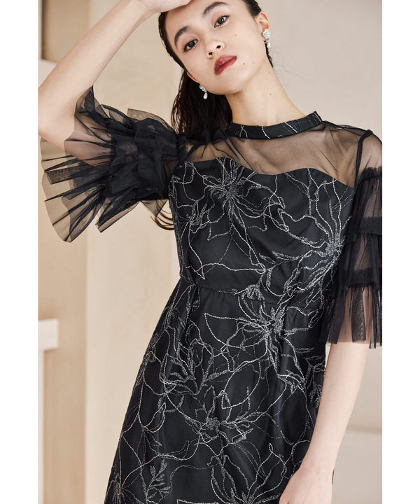 {"color":"\u30d6\u30e9\u30c3\u30af","info":"model\uff1aH165cm size\uff1aM"}