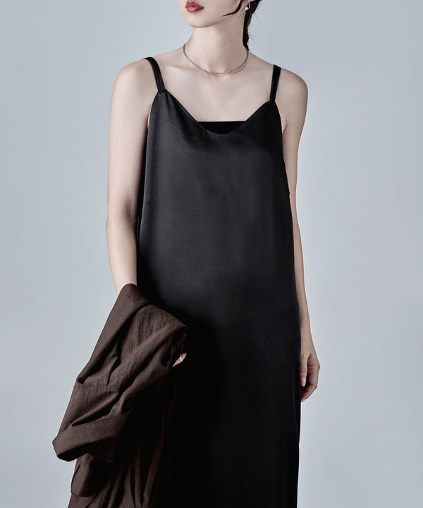{"color":"\u30d6\u30e9\u30c3\u30af","info":"model\uff1aH166cm size\uff1aF"}