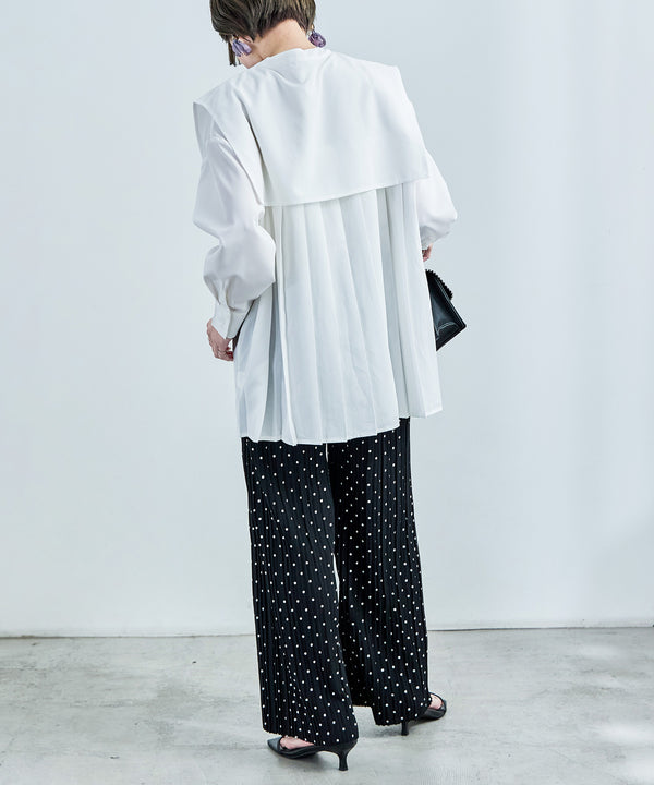 {"color":"\u30aa\u30d5\u30db\u30ef\u30a4\u30c8","info":""}