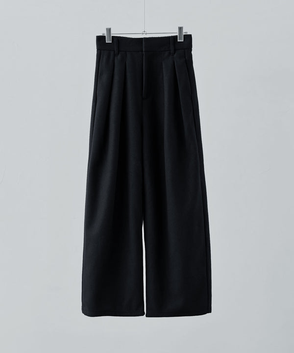 {"color":"\u30d6\u30e9\u30c3\u30af","info":""}