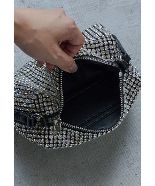 {"color":"","info":""}