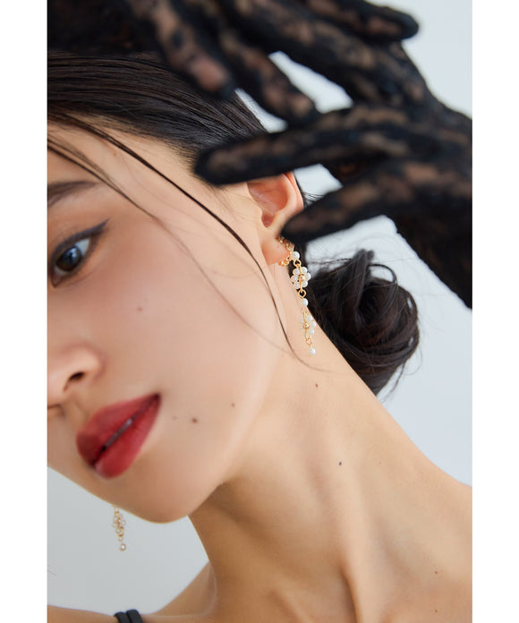 {"color":"\u30b4\u30fc\u30eb\u30c9","info":""}