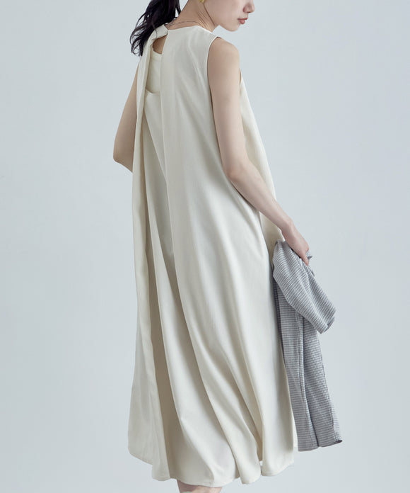 {"color":"\u30a2\u30a4\u30dc\u30ea\u30fc","info":"model\uff1aH170cm size\uff1aF"}