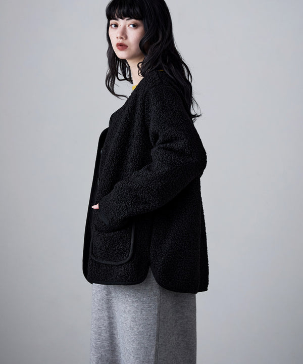 {"color":"\u30d6\u30e9\u30c3\u30af","info":"model\uff1aH163cm size\uff1aM-L"}