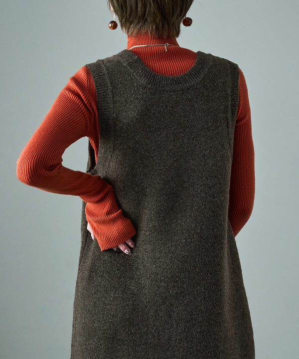 {"color":"\u30d6\u30e9\u30a6\u30f3","info":"model\uff1aH158cm size\uff1aM"}