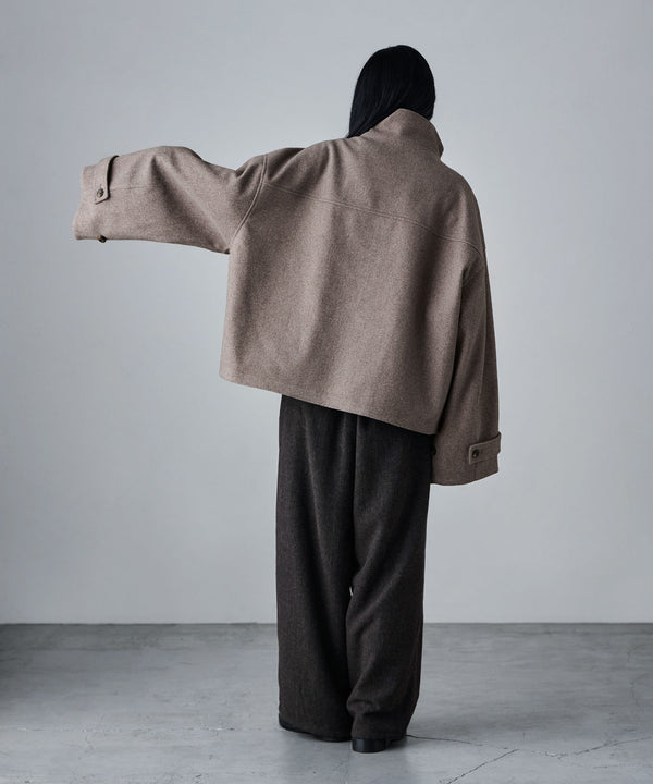 {"color":"\u30d6\u30e9\u30a6\u30f3","info":"model\uff1aH163cm size\uff1aM"}